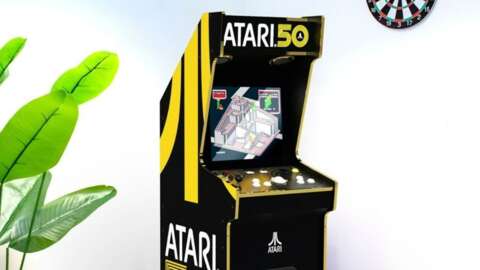 Arcade1Up 的 Atari 50 週年紀念櫃包含 64 款遊戲，立即預訂